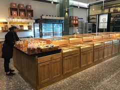 面包甜点陈列柜-原麦世家(府琛大厦店)