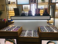 -LOGO眼镜·蔡司品牌折扣店(龙华清湖店)