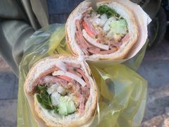 -Bánh Mì Huynh Hoa