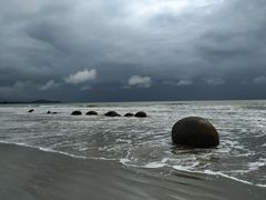 -摩拉基大圆石