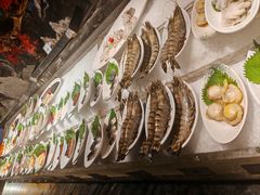 -雍容荟帝王蟹活龙虾展台自助(IFS黑金店)