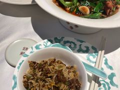 牛肉松露杭芹拌饭-桂满陇·海市蜃楼·黑金(国金店)