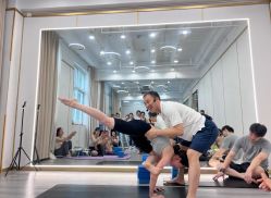 -亚太瑜伽普拉提学院