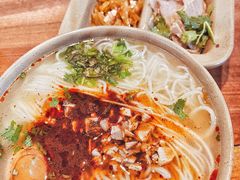 -亮亮面馆(经六路店)