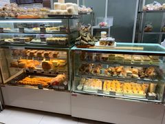 面包甜点陈列柜-白玉兰食品(甜云店)