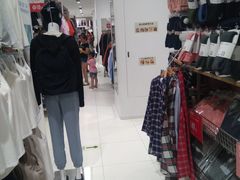 -优衣库(威海威高购物中心店)