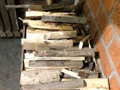 -鱼窝棚柴火铁锅炖(富山屯店)