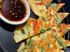 海鲜葱饼-明洞阿姨·韩式酱蟹烤肉·创意料理(三元桥店)