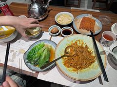 -蟹黄鱼·海派深夜面馆(巨鹿路店)