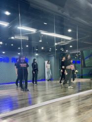 -STAR舞蹈工作室