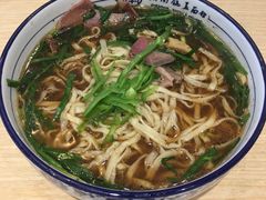 -镇南锅盖面馆(解放路店)