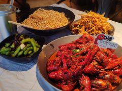-巴厘龙虾·榜首油焖大虾(音乐学院·沿江酒馆店)