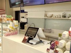 -好利来(高新枫叶广场店)