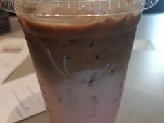 抓马西瓜拿铁-瑞幸咖啡(岳家嘴地铁站店)