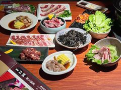 -山之屋炭火烧肉·生啤畅饮(大朗万科中央公园店)