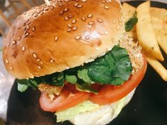 -HELLO 27 意面·沙拉·帕尼尼