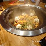 一锅铁锅炖，你我更亲近。