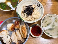 -黄阿姨锅贴大王(万航渡路店)