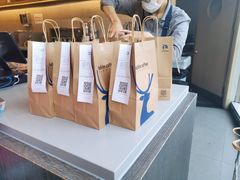 -瑞幸咖啡(杭州绿地中央店)
