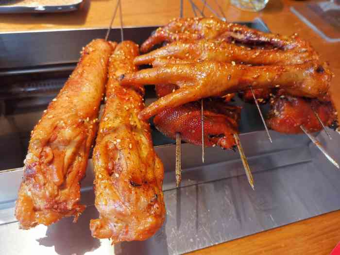 喜子烧烤(恒大店)-"不知道有没有其余那两家好吃 有机会去看.
