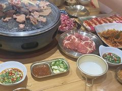 -青瓦餐厅·生鱼片·韩园烤肉(西塔店)