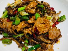 茶树菇炒牛肉-春来和(汉城南路店)