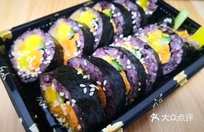 Crispy Tamagoyaki Seaweed Rice Roll