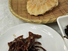 高炉烧饼-金狮麟·新豫菜(金码大厦店)