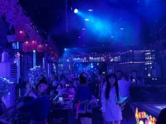 -喜鹊音乐酒馆(西街店)