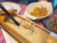 竹筒山珍汤-香巴拉云南餐厅(华莱坞店)