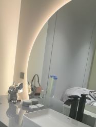 -颜蕾医美黄金微针水光美肤玻尿酸抗衰中心