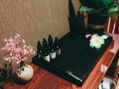 -莱蔻·圣灸堂·推拿艾灸(天山店)