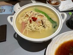 -桂满陇·手作小笼包&江南叫花鸡(中山公园店)