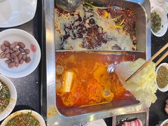 -百年川椒重庆老火锅(光谷店)