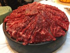 安格斯牛肉-鲜入围煮花胶鸡海鲜火锅