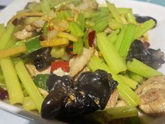 芹菜炒肉-威海渔村(静安旗舰店)