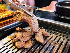 -臻牛烤肉