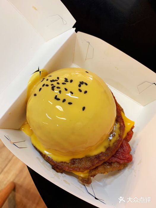 5路汉堡炸鸡(前进五路店)芝士熔岩牛肉汉堡图片