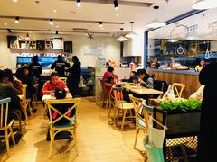 用餐区-满记甜品(巴黎春天宝山店)