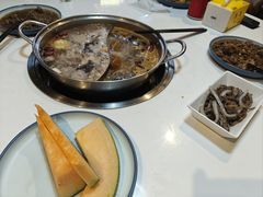 -罗二娘·鲜切牛自助火锅(罗湖东门步行街店)