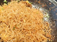 -阿瓦山寨·湘菜现炒·剁椒鱼头王(咸阳总店)