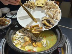 -野菌皇海景野生菌火锅(滨海大道店)