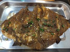 烤鱼头-我们家私房纸包鱼·烧烤