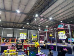 -趣玩空间蹦床乐园(临平旗舰店)