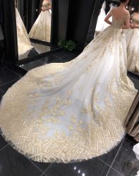 点击看大图 -GRACE KELLY婚纱与礼服(北京店)