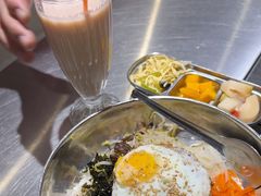 -马路牙子烧烤音乐酒馆(望京店)