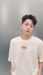 -一家只做男发烫染的店