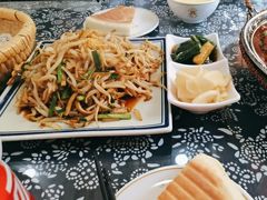 -八两八金·莱芜特色炒鸡(市南漳浦路店)