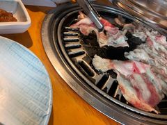 -唯成•韩国炭火烤肉 유성고기