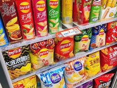 -全家便利店(江湾镇站店)